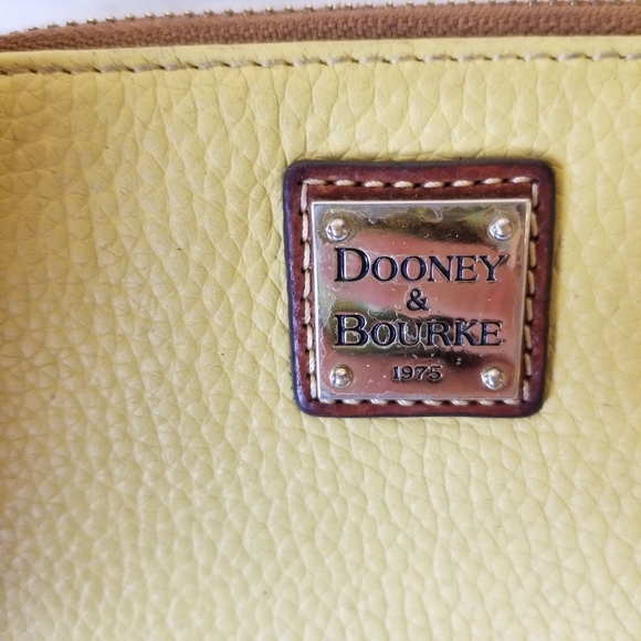 Dooney & Bourke Pebble Grain Leather Large Zip Around Wallet - Picture 3 of 11